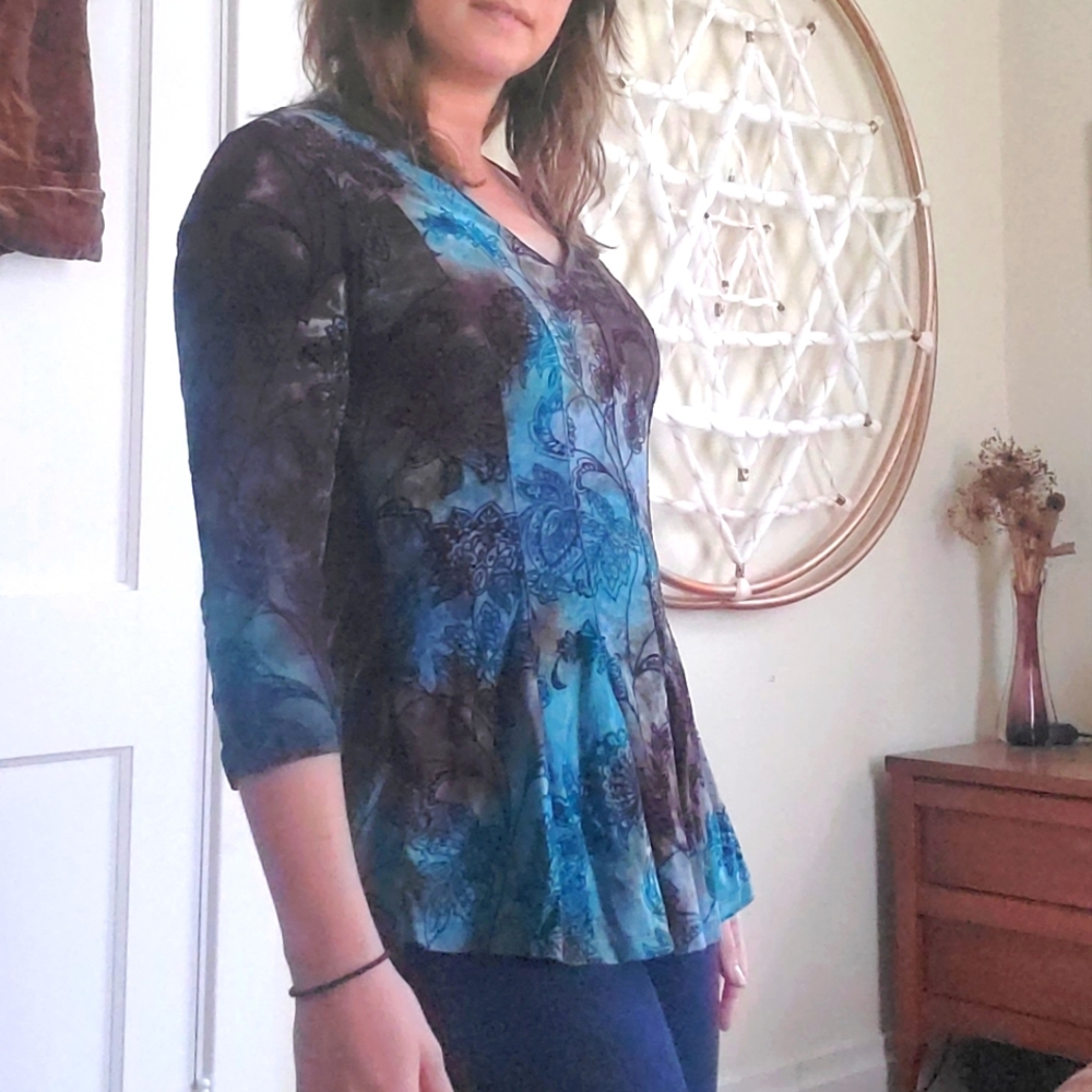 Velvety floral brown & blue V-neck blouse